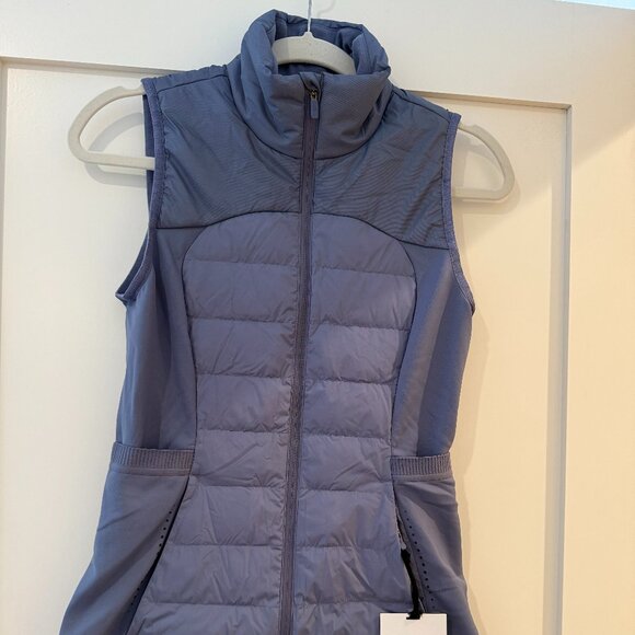 NWT Lululemon Down for it all Vest, SZ 4 Periwinkle - Picture 1 of 4